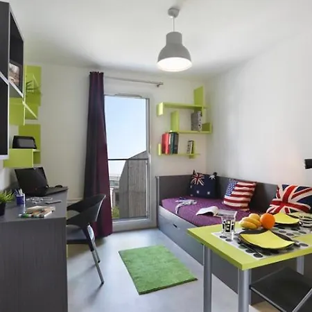 Au Centre-ville De Apartment